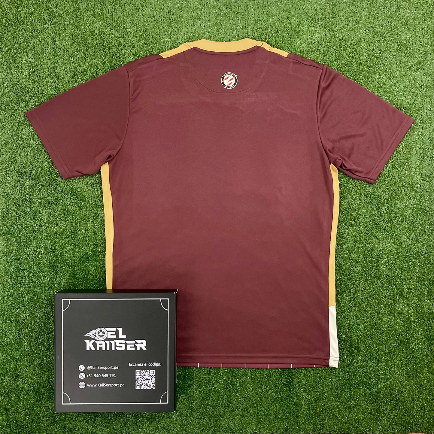 Camiseta de Universitario 2025 (Ver. Importada) - Hombre - Alterna