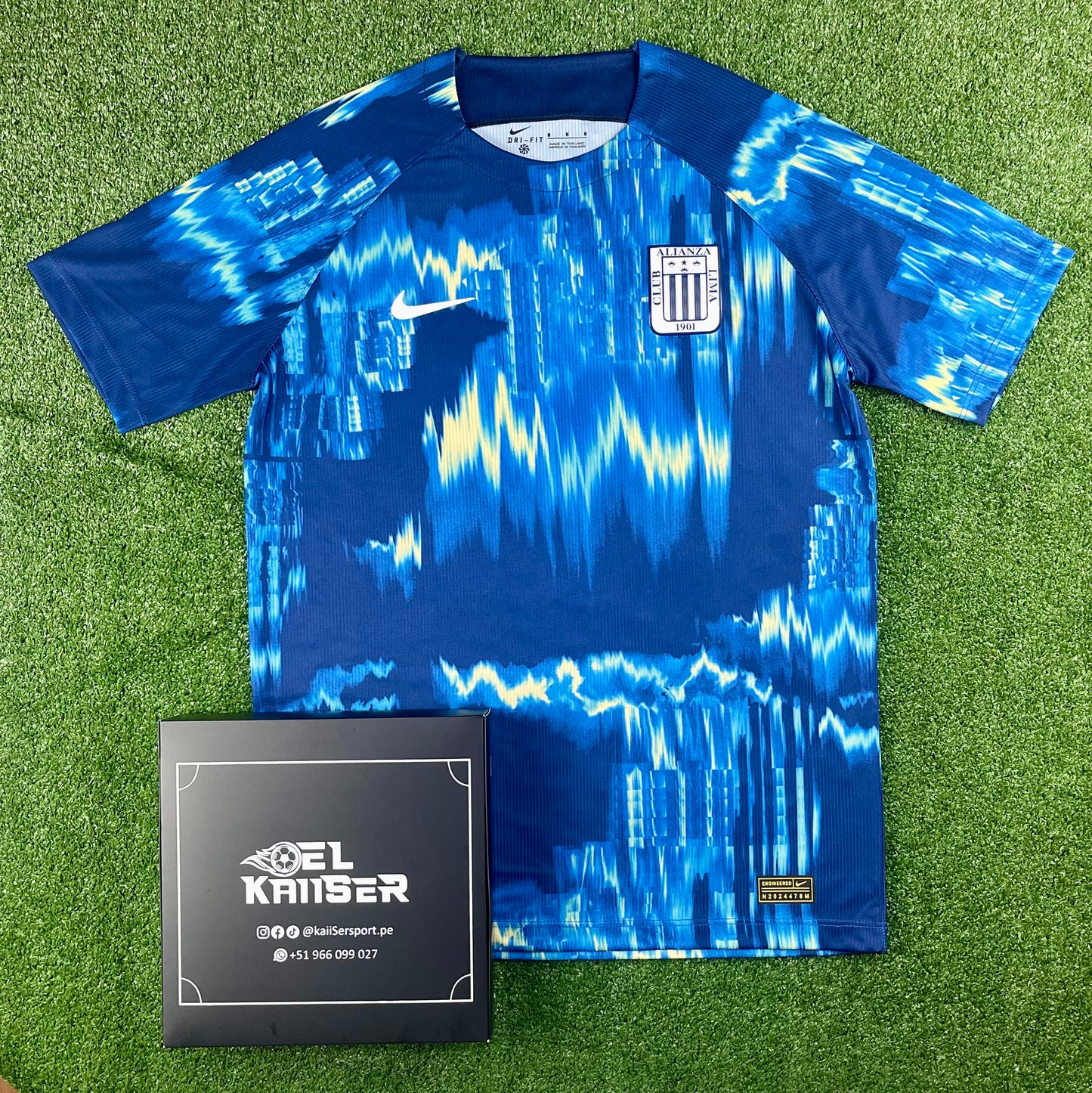 Camiseta de Alianza Lima 2024 (Ver. Importada) - Hombre - Entrenamiento